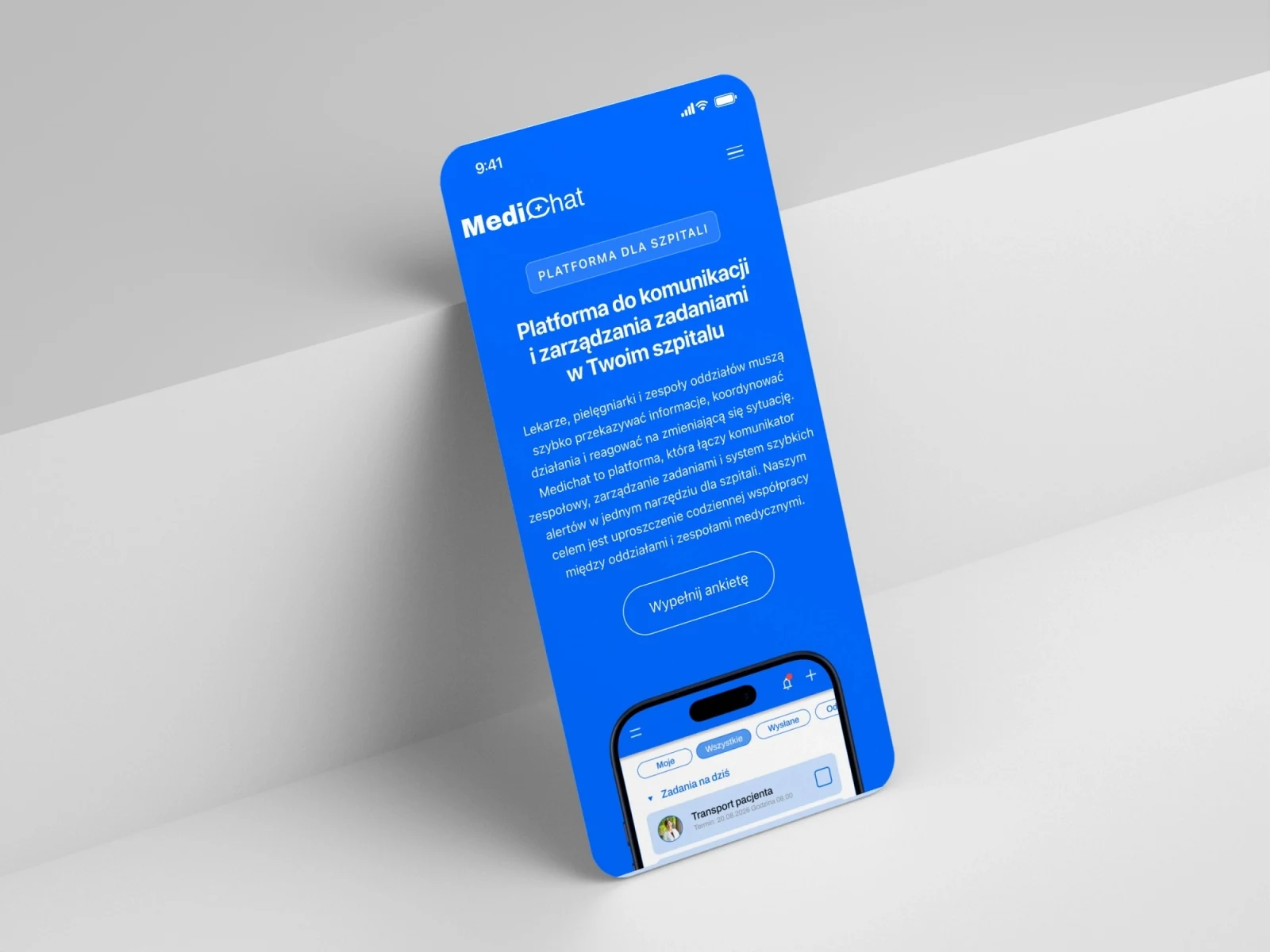 medichat.com.pl — projekt strony internetowej, mockup telefon scena schodek