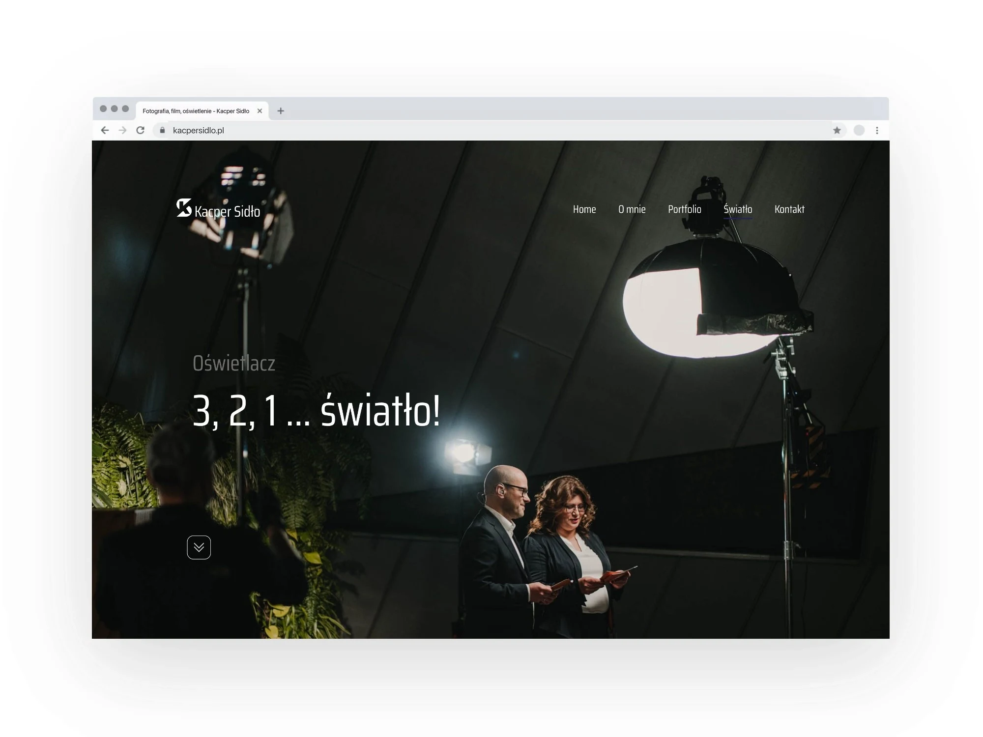 Kacper Sidło — la sottopagina Luce nel browser: una lampada sul set e il titolo «3, 2, 1 … luce!»